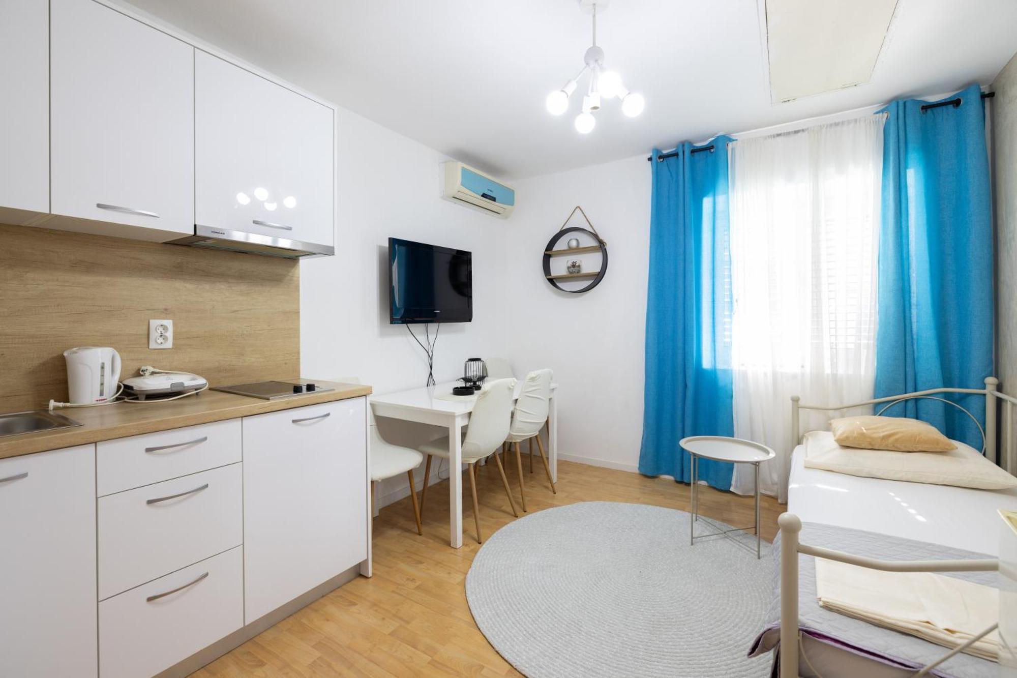 Guesthouse Rebecca Makarska Exteriör bild
