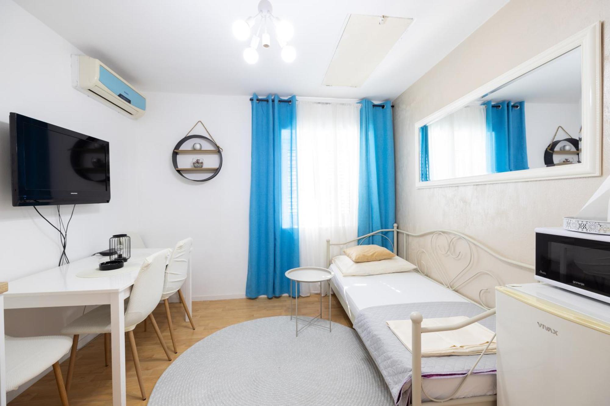 Guesthouse Rebecca Makarska Exteriör bild