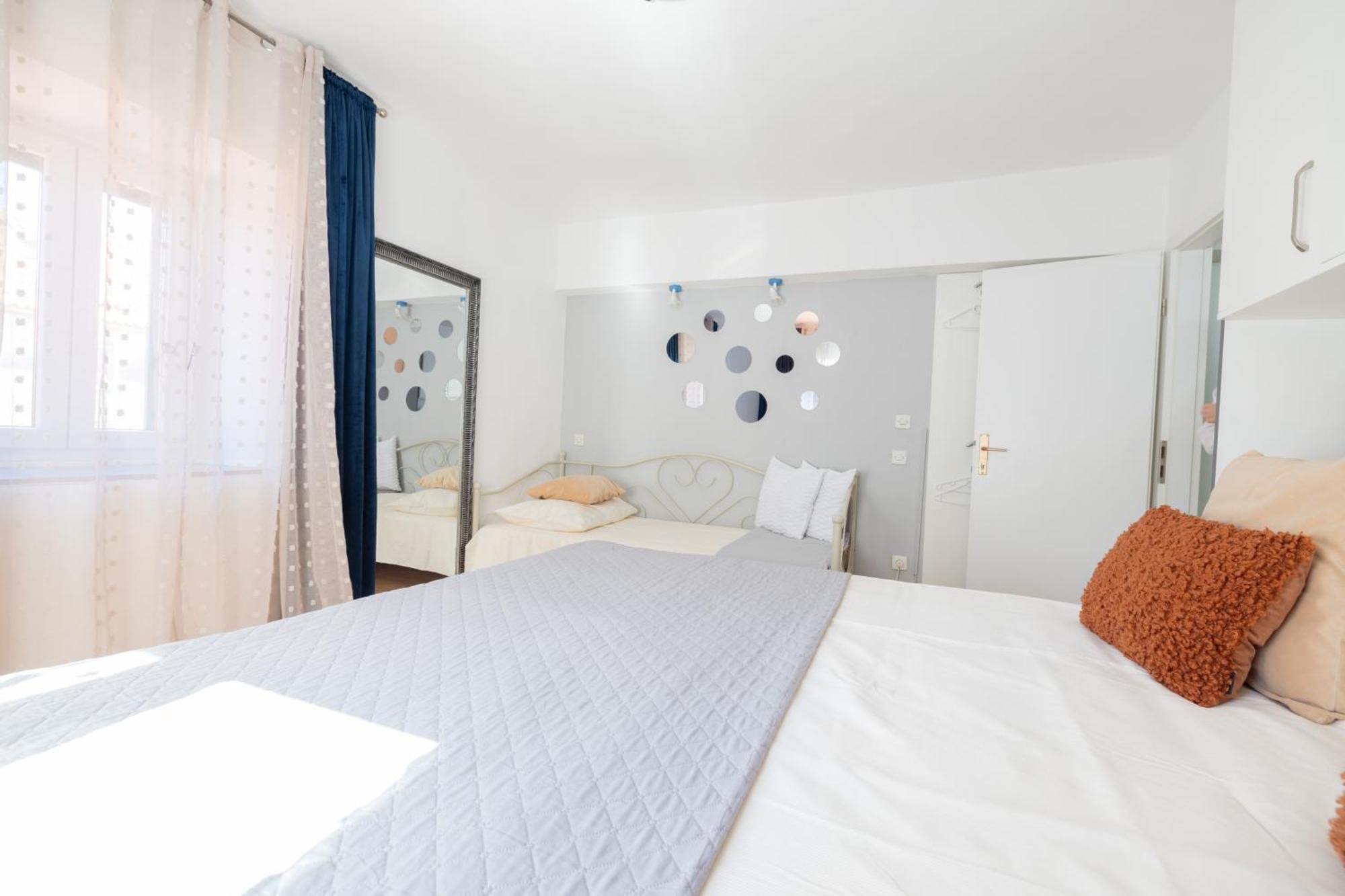 Guesthouse Rebecca Makarska Exteriör bild