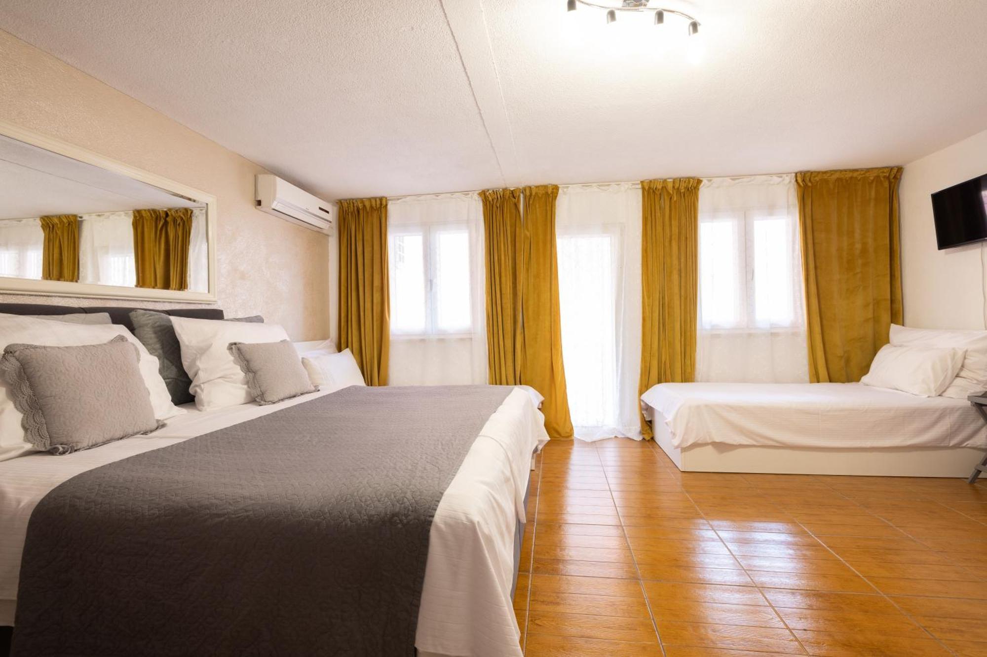 Guesthouse Rebecca Makarska Exteriör bild